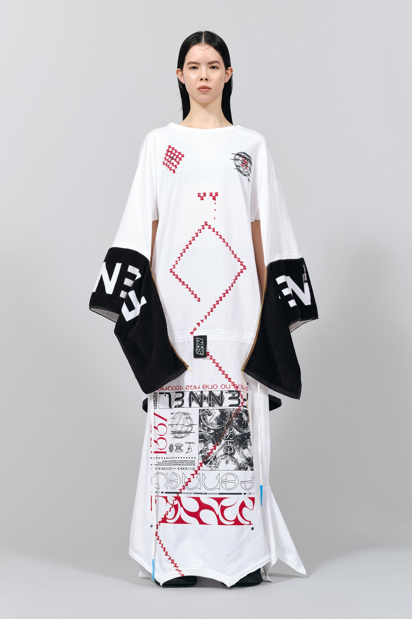 WHITE GOSPEL MAGZINE ROBE WITH FULL FENNEL TOWELING