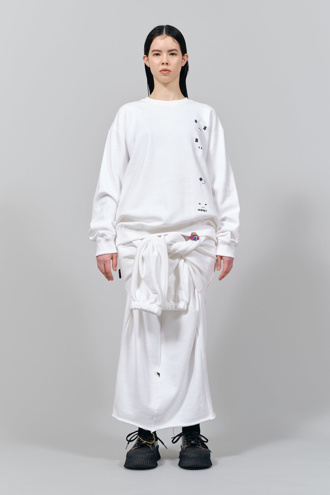 2WAY WHITE SWEAT/INTO DRESS LAYER