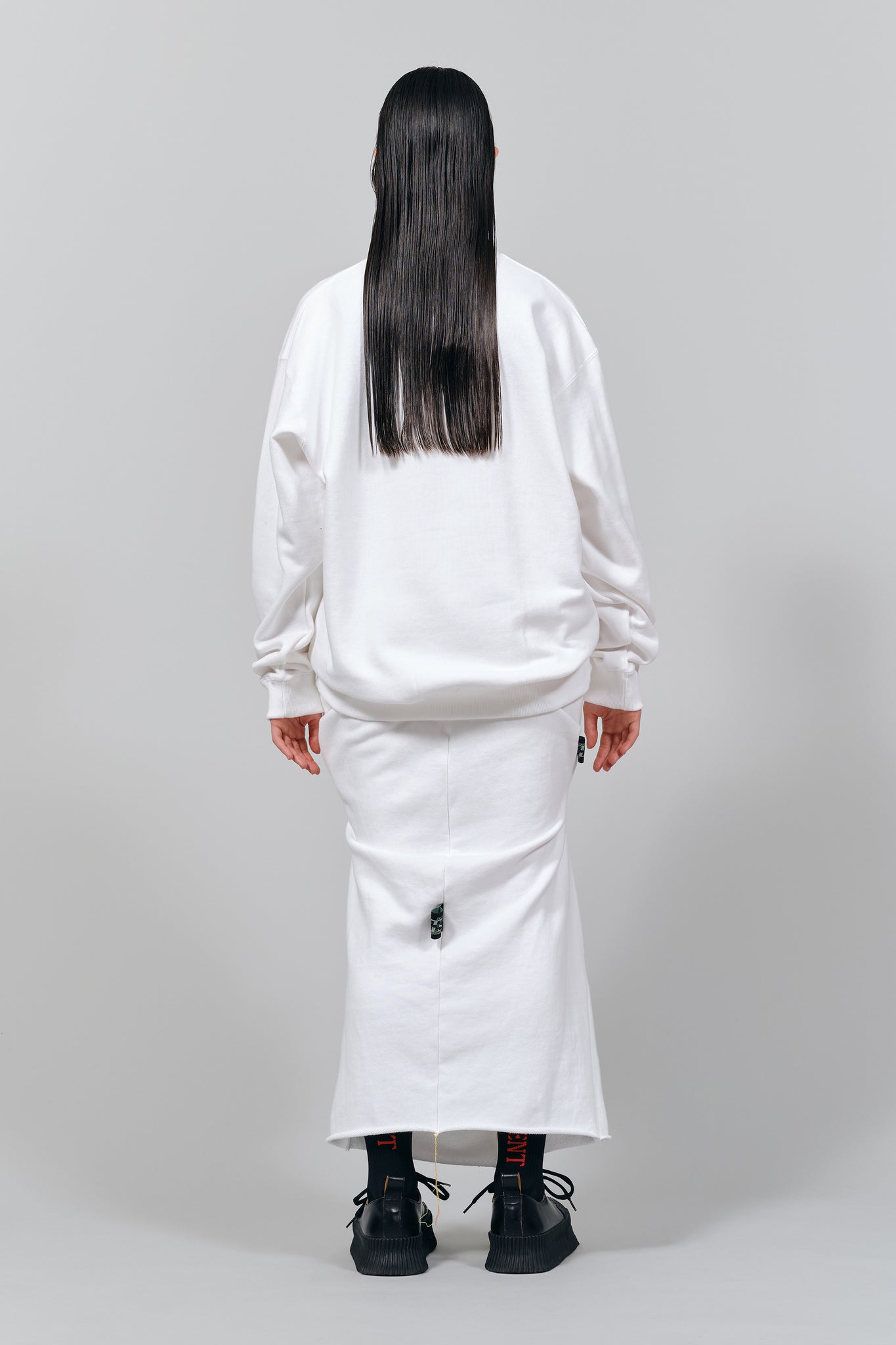 2WAY WHITE SWEAT/INTO DRESS LAYER