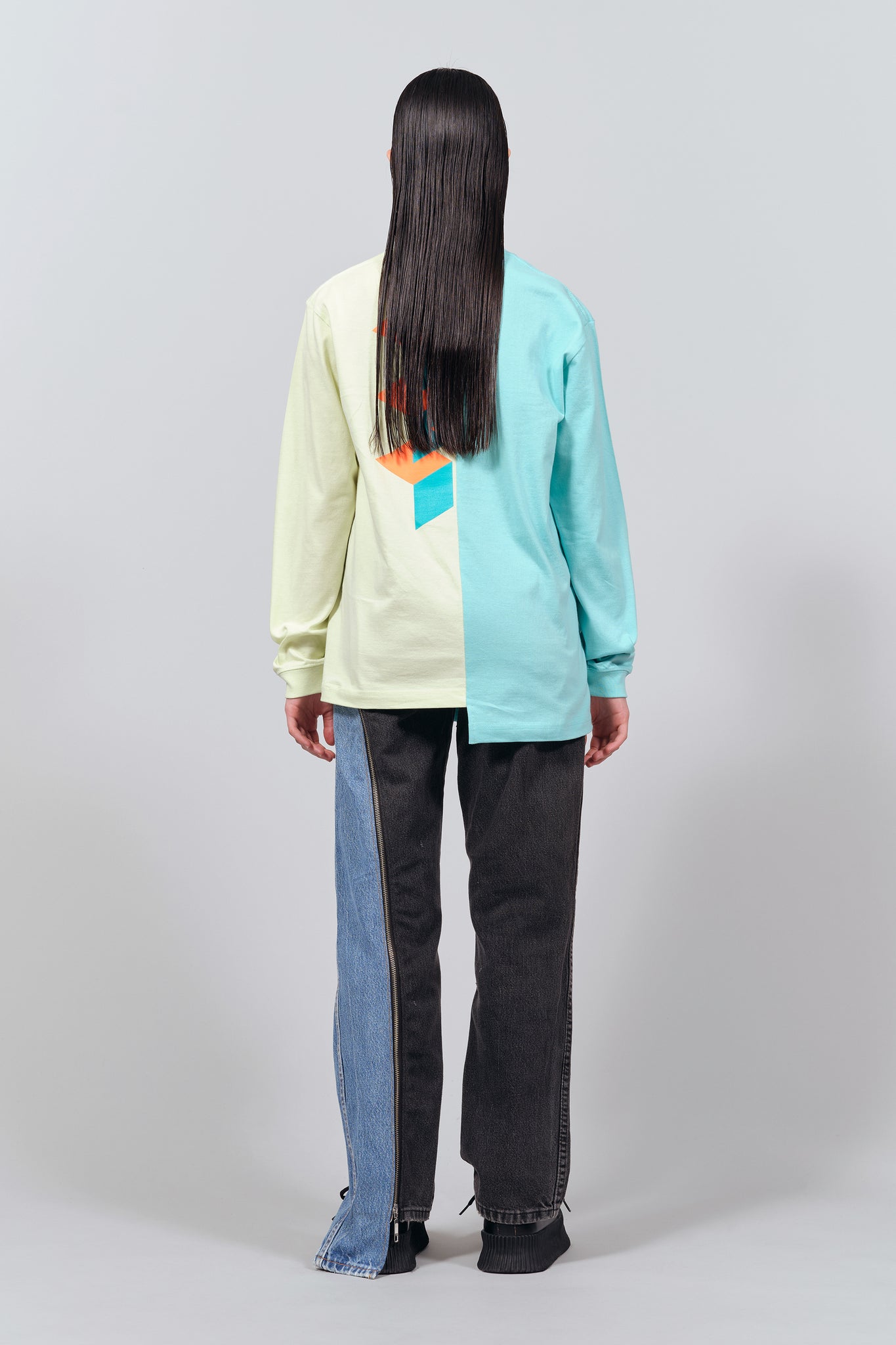 ONE-OFF BE AT LONGSLEEVET01