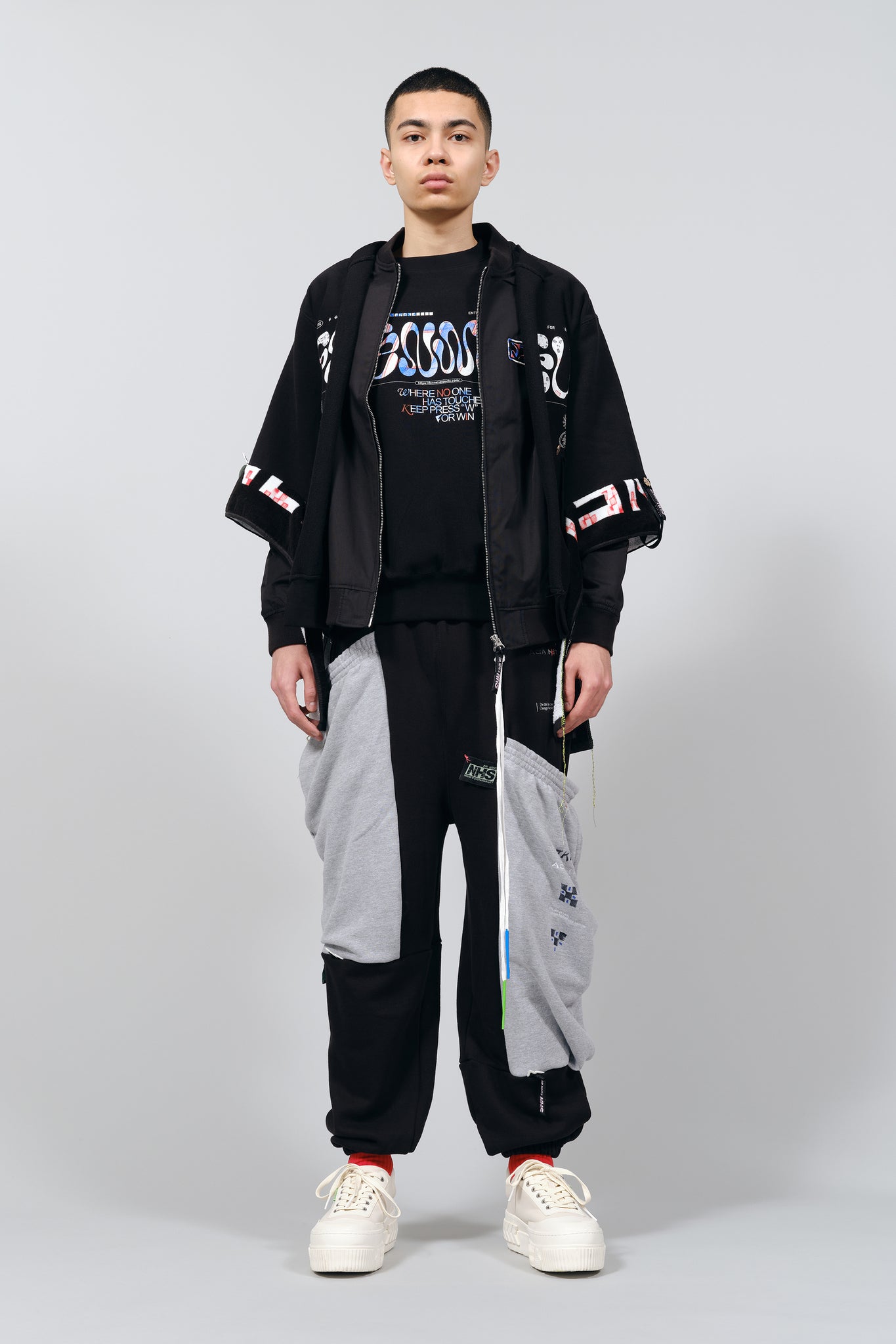 BLACK ZIP JACKET WITH BLACK SWEAT