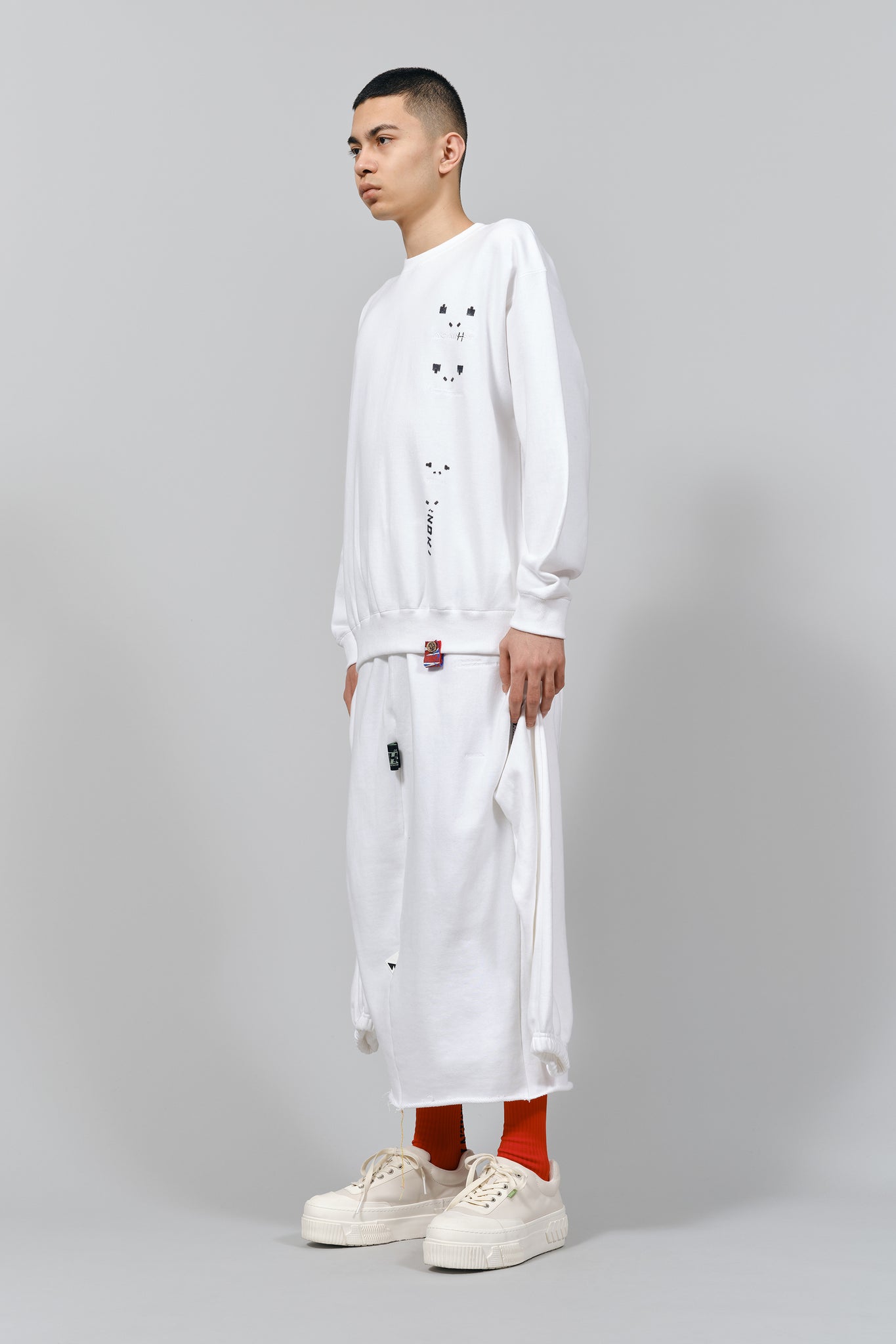 2WAY WHITE SWEAT/INTO DRESS LAYER