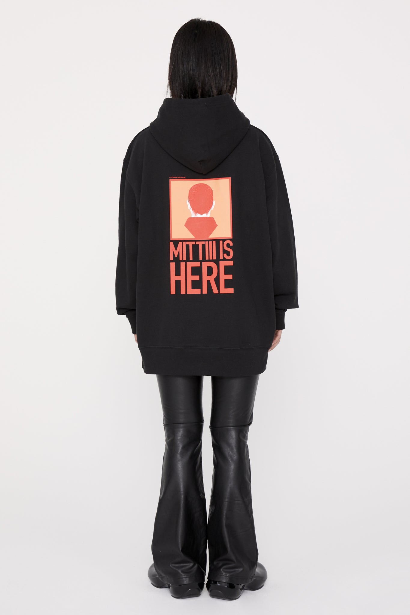 MITTIII IS HERE PARKA BLACK